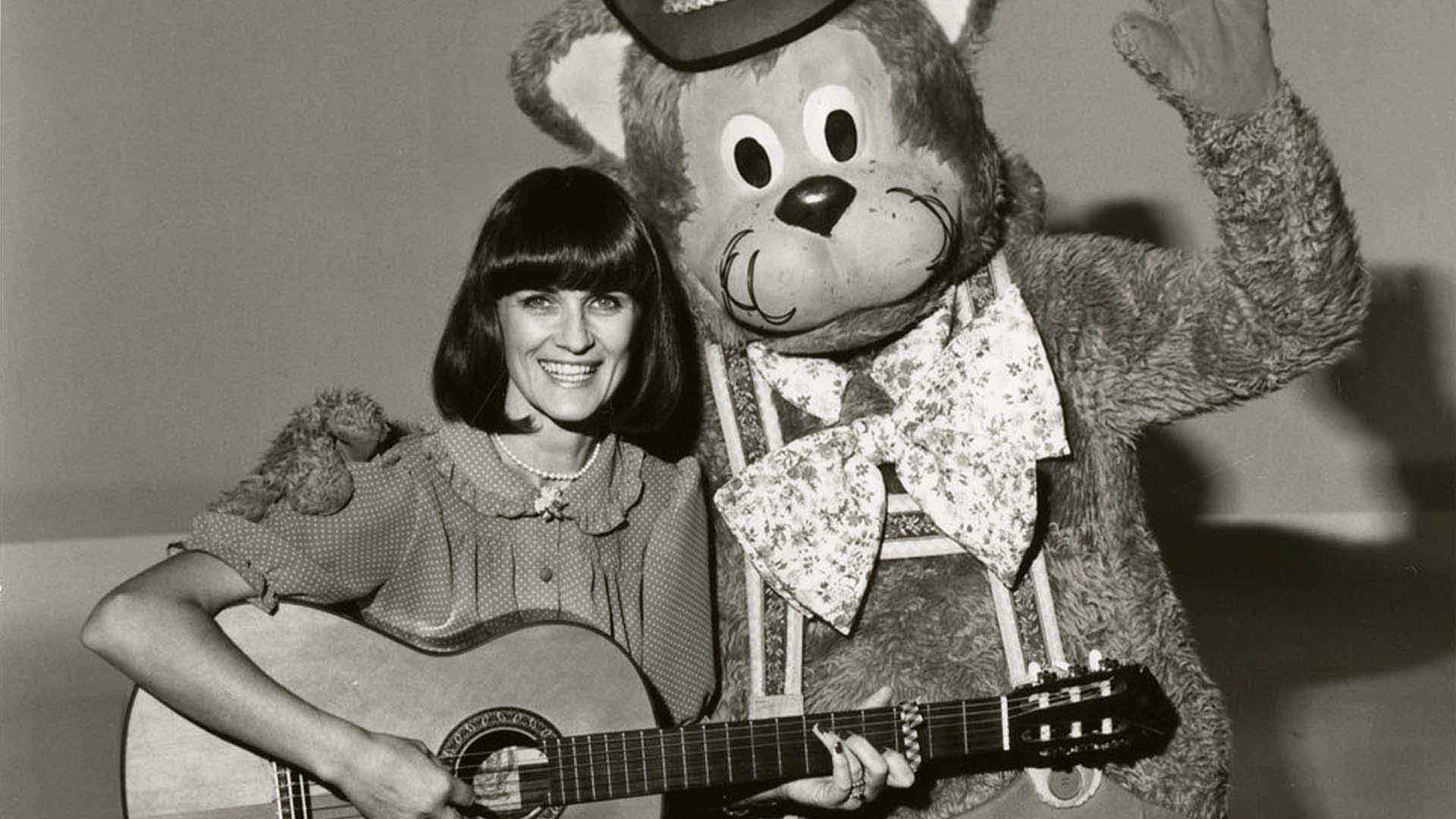 Fat Patsy Bishop Patsy Biscoe children's songs albums a hit in Australia and abroad ...