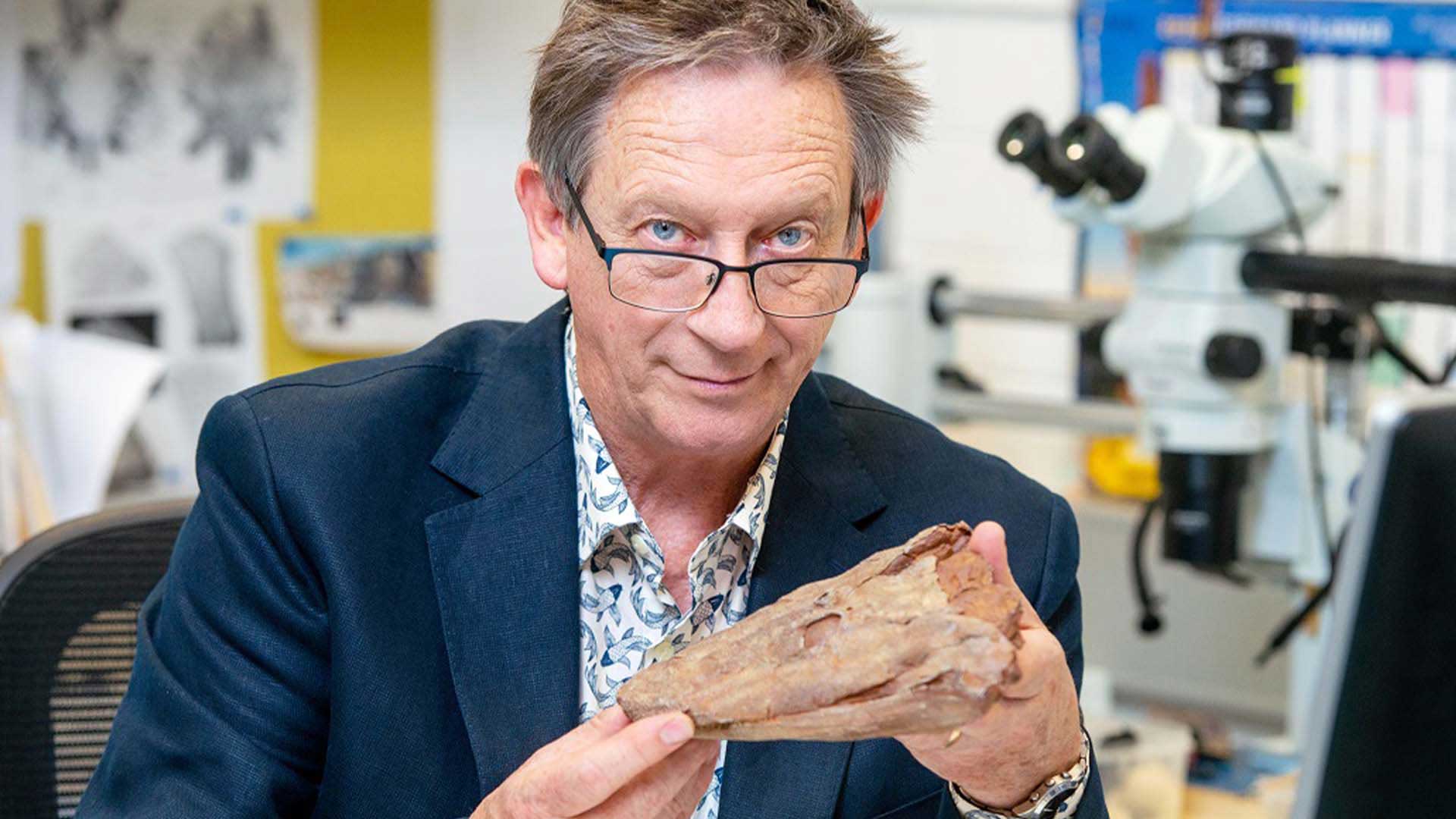 Flinders University's John Long brings deep science to humanities in ...